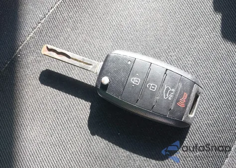 2017 Kia Soul + из США, поврежденный, VIN KNDJP3A56H7422417